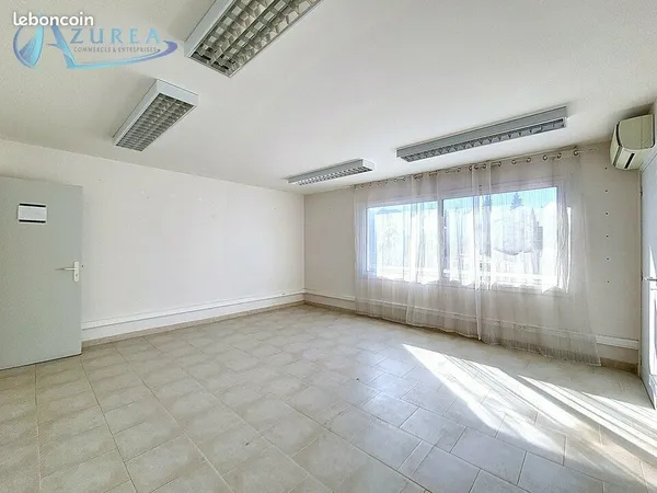 Bureaux 36 m² MOUANS SARTOUX