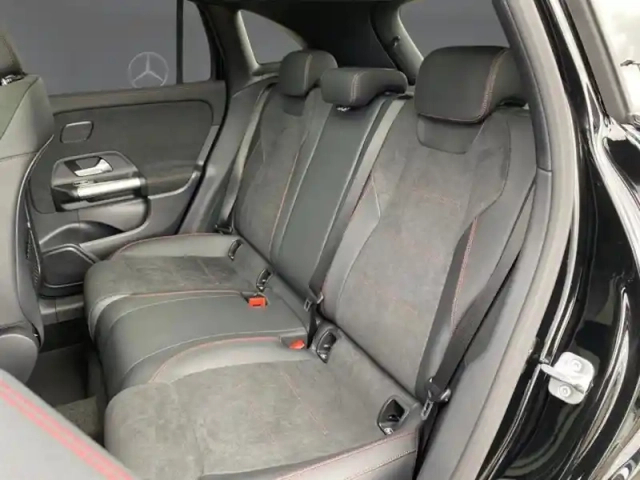 Mercedes Gla 250 e hybrid eq edition 140 — photo 17