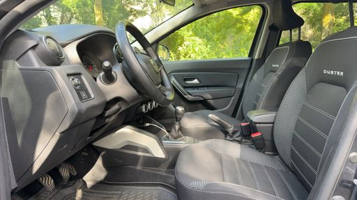Dacia Duster 1.5 dCi 115 - Prestige – 2021 – 66932 km – Diesel – Boîte Manuelle — photo 12