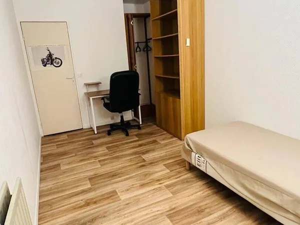Appartement 6 pièces 13 m²
