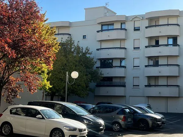Place de parking sécurisé