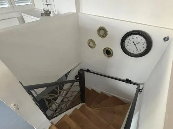 Maison de ville avec garage et parking sécurisé