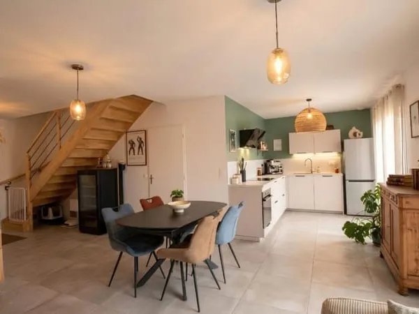Maison individuelle récente avec garage