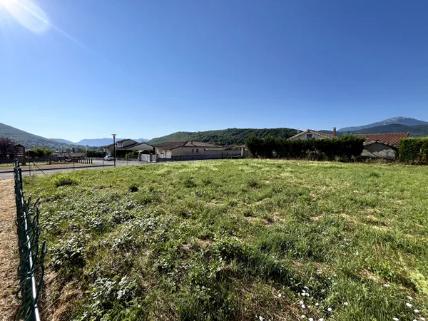 LAVELANET TERRAIN VIABILISÉ 639 m2