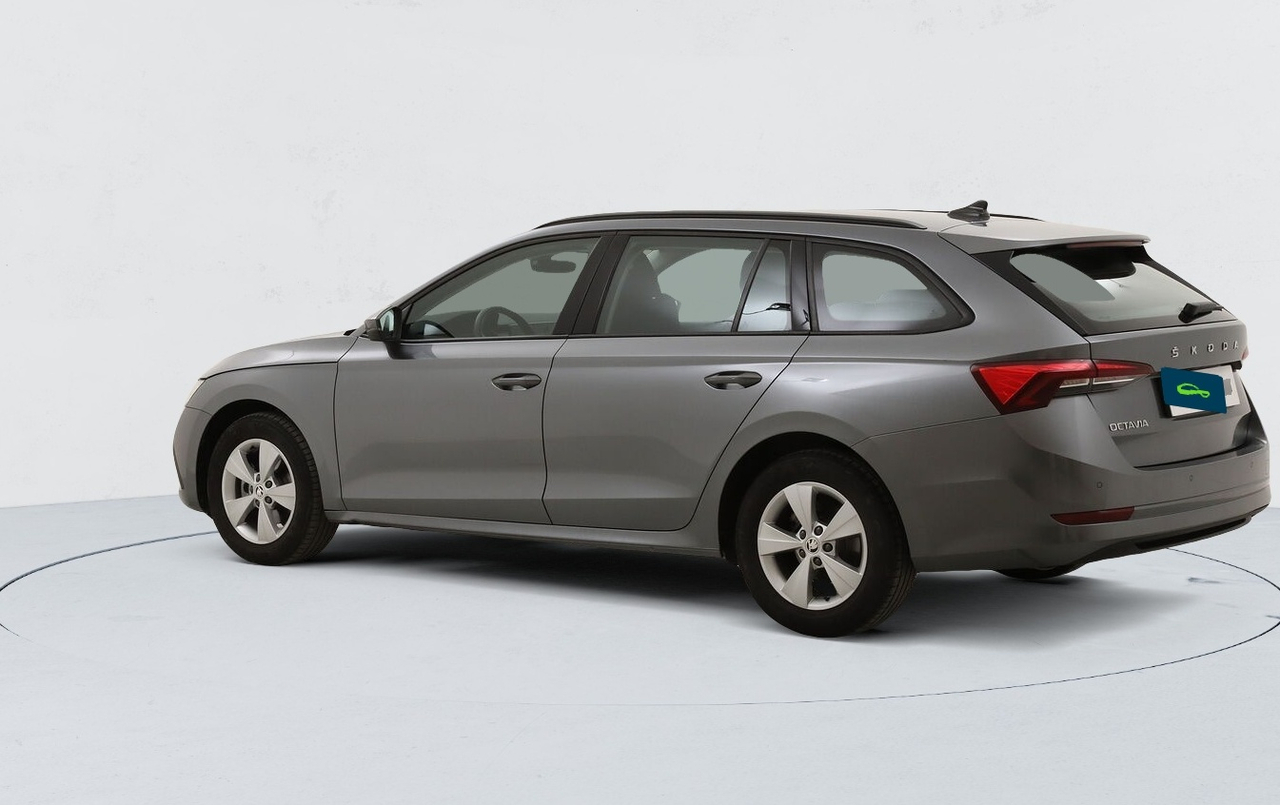 Skoda Octavia Combi — photo 3