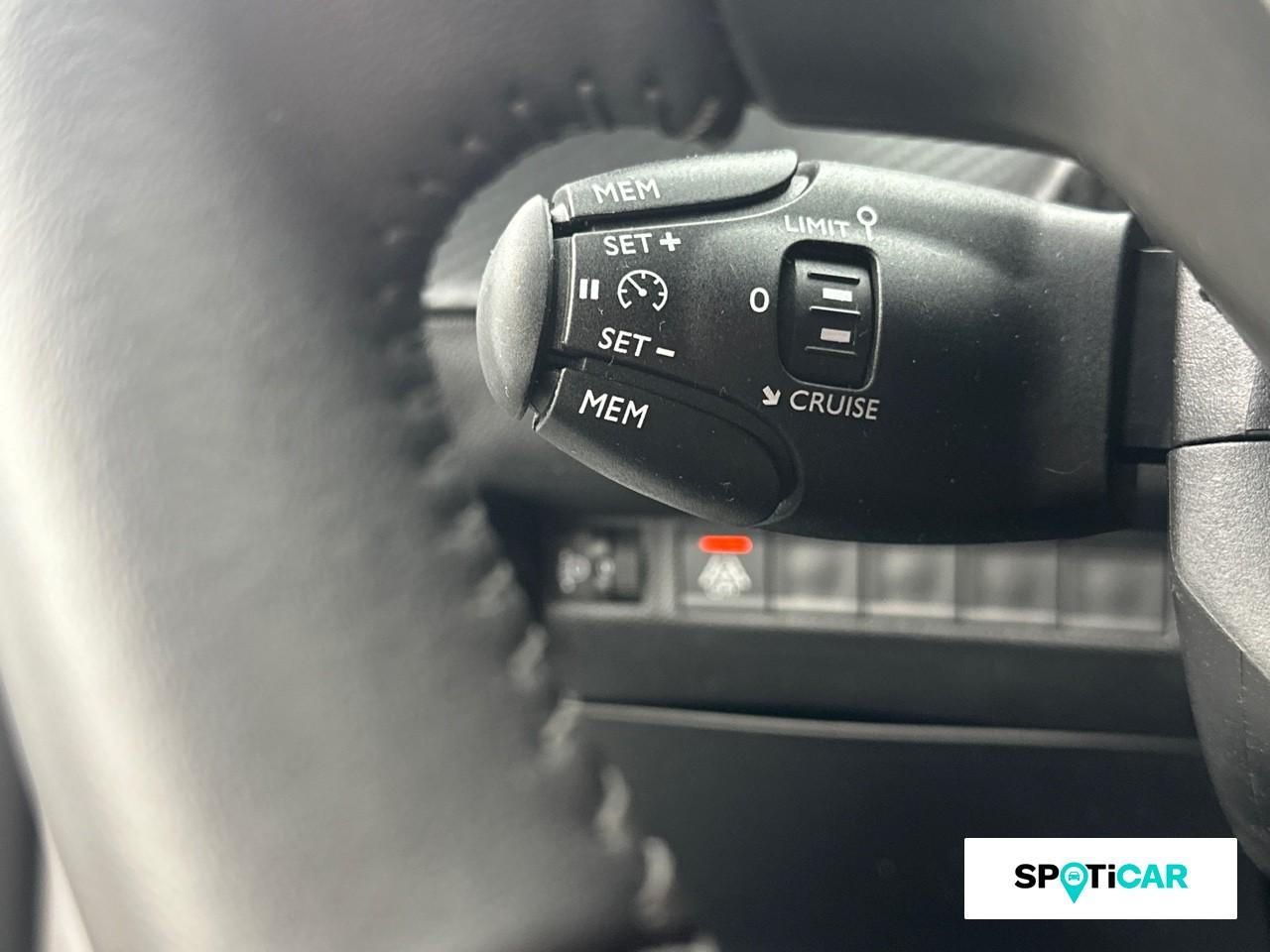 Peugeot 208 1.2 puretech 75ch s&s active — photo 17
