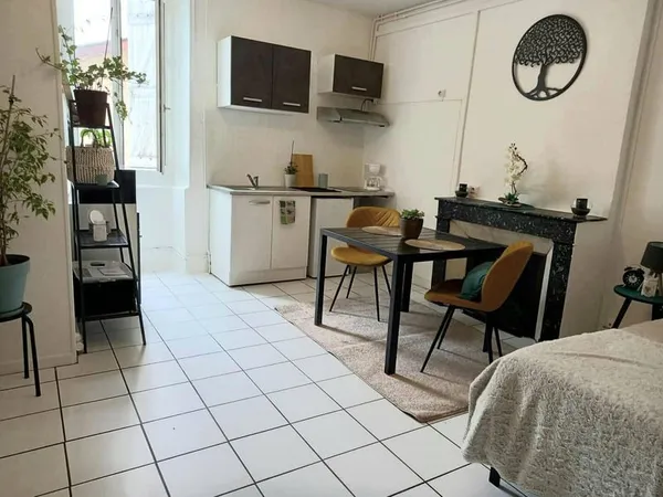 Studio 1 pièce 24 m²