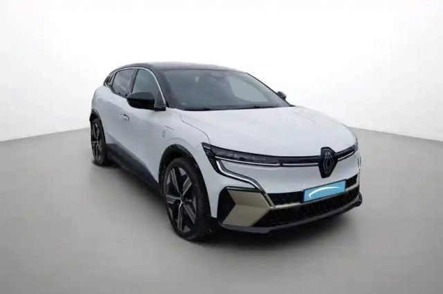 Renault Megane e-tech 220 ch autonomie confort gsr2 — photo 17