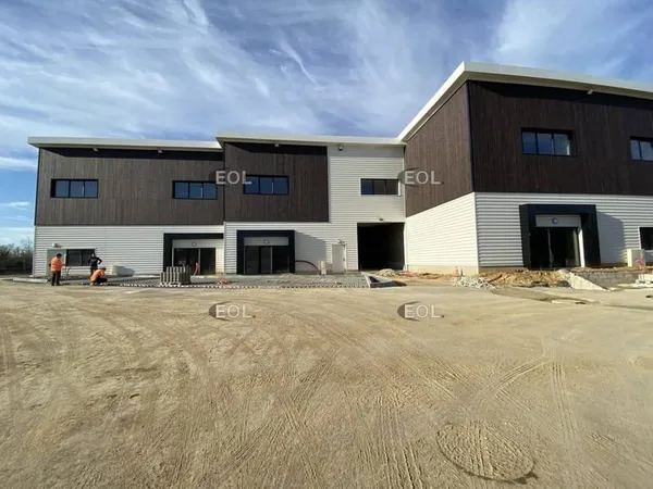 Local d'activité 395 m²