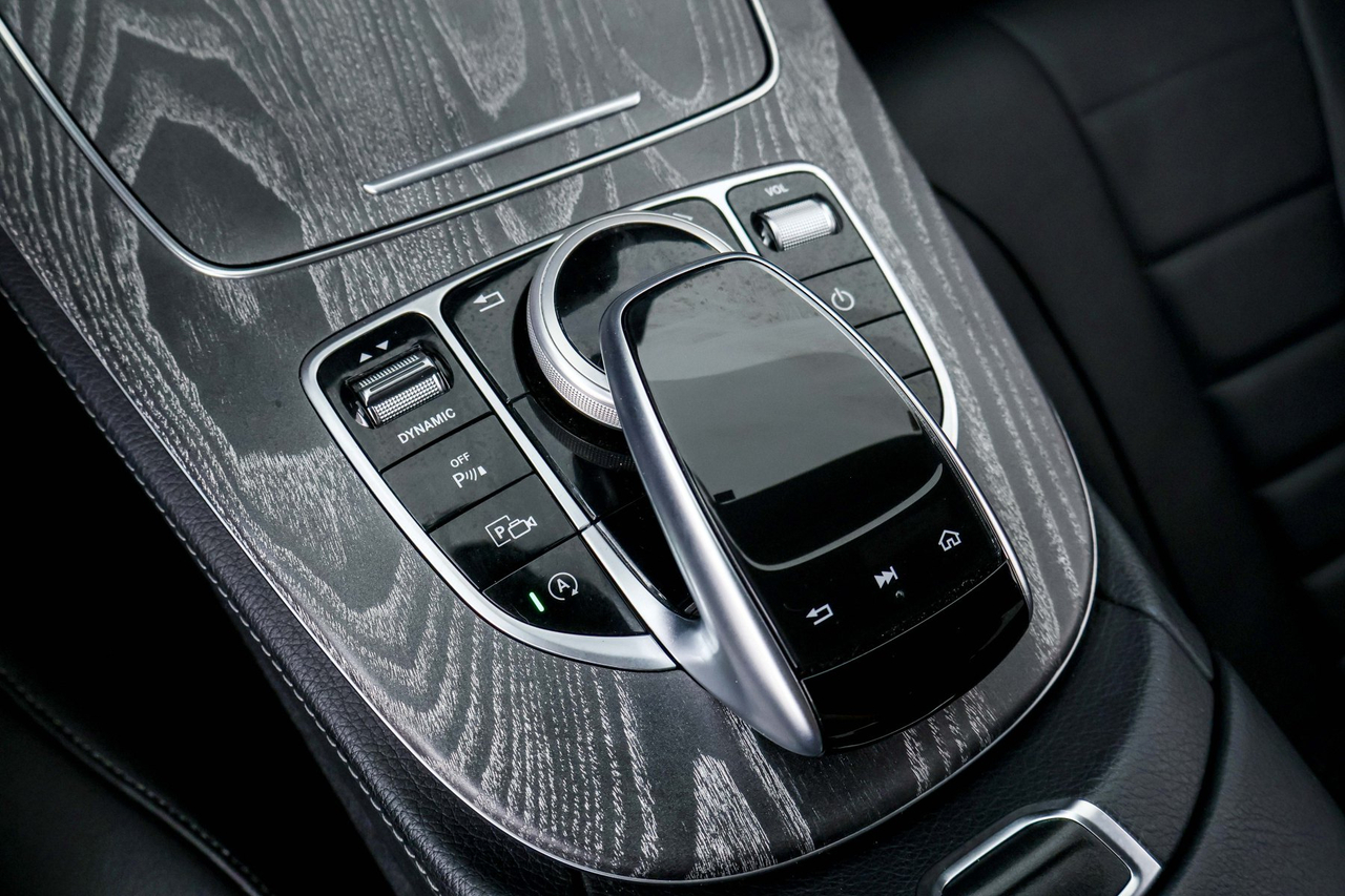 Mercedes CLS — photo 23