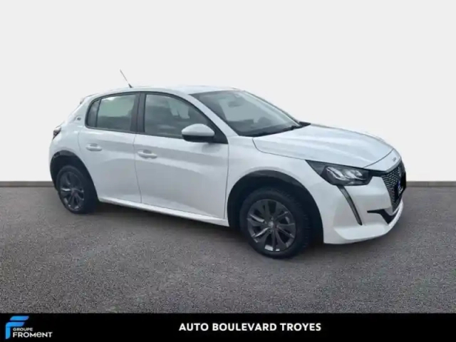 Peugeot 208 e- 136ch active — photo 18