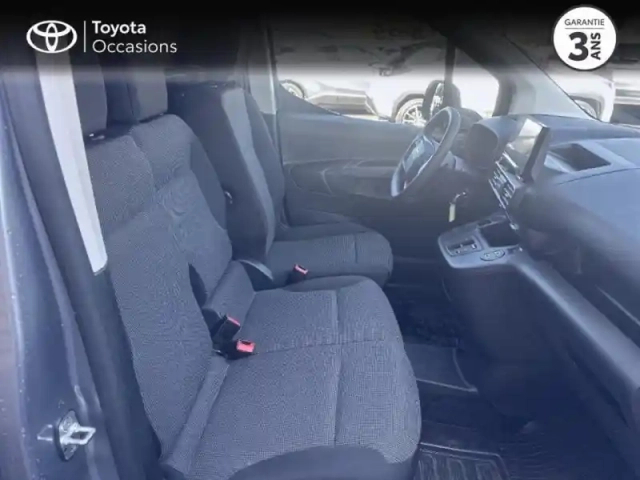 Toyota Proace city electric medium 50 kwh dynamic — photo 6