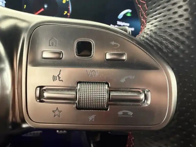 Mercedes Cla 180 coupé amg line — photo 18