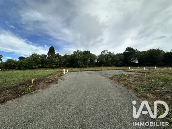 Terrain 670 m²