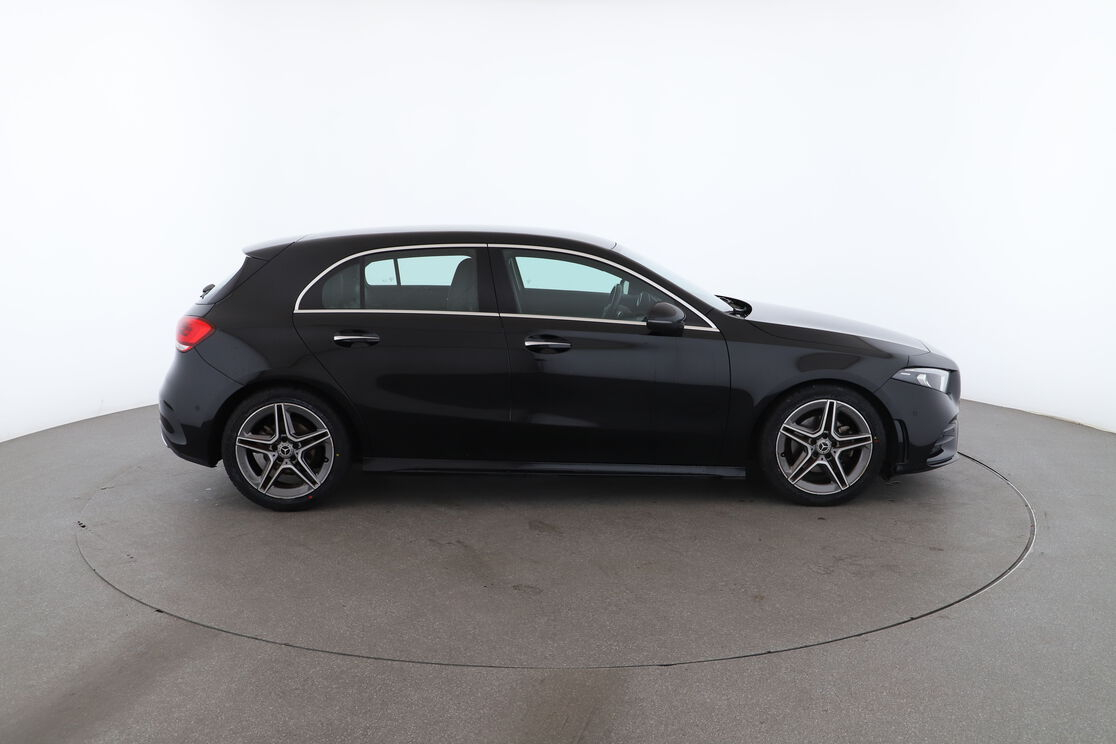 Mercedes-Benz Classe A 180 d AMG Line 8G-DCT — photo 6