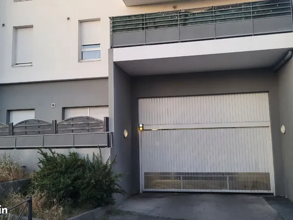 Place de parking sous-sol