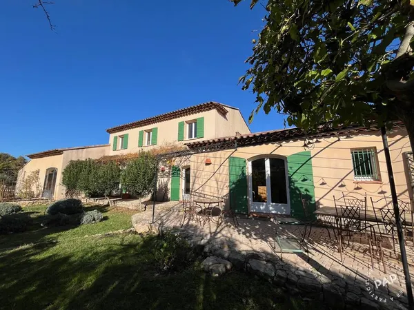 Maison 6 pièces 226 m²