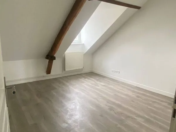 Appartement 6 pièces 11 m²