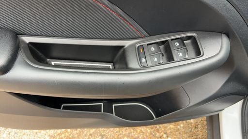 MG ZS 156 70kWh - Luxury – 2022 – 82441 km – Électrique – Boîte Automatique — photo 3