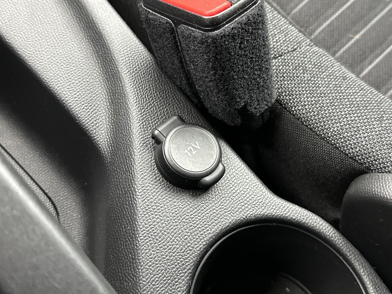 Peugeot 208 puretech 100 s&s bvm6 style — photo 29