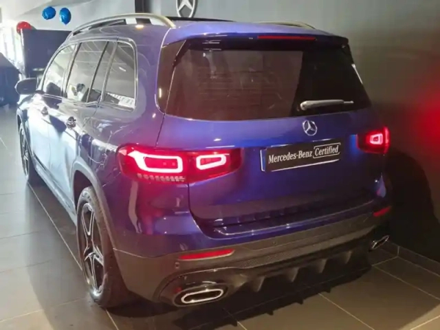 Mercedes Glb 200 d amg line — photo 11