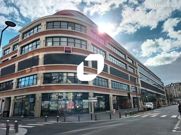 Local commercial 241 m²