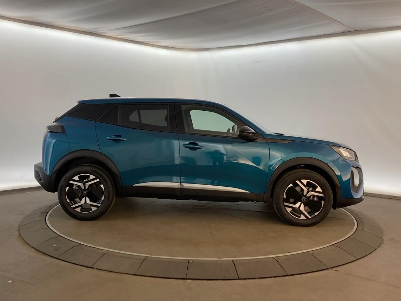Peugeot 2008 hybrid 145 ch e-dcs6 allure — photo 4