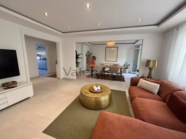 BRUNSTATT Magnifique appartement 5 pièces - 3 chambres - cave et garage