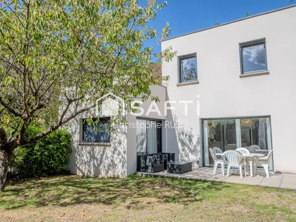 Maison- 4 pièces - 120 m²