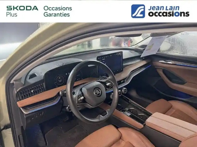 Skoda Superb combi 2.0 tdi 150 ch scr dsg7 — photo 32