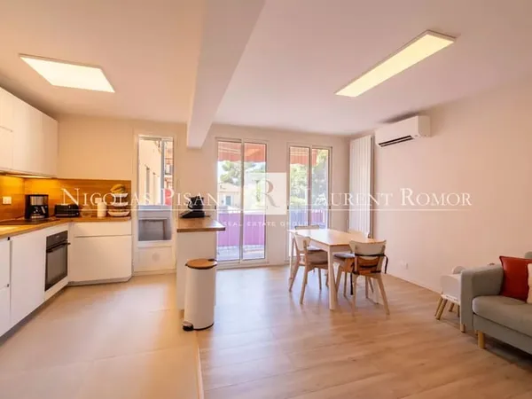 A VENDRE APPARTEMENT VILLEFRANCHE SUR MER - 4P RÉNOVÉ - STATIONNEMENT PRIVATIF