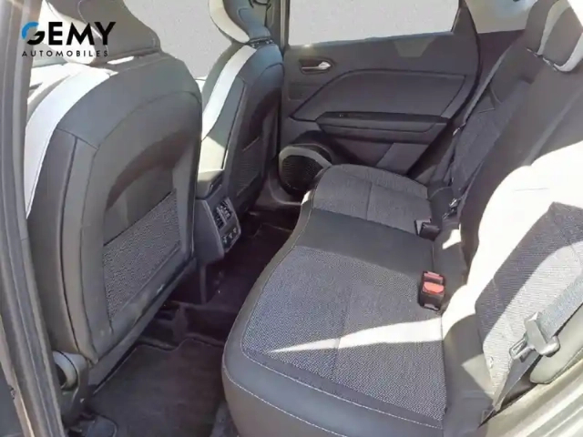 Renault Captur e-tech full hybrid 145 — photo 10