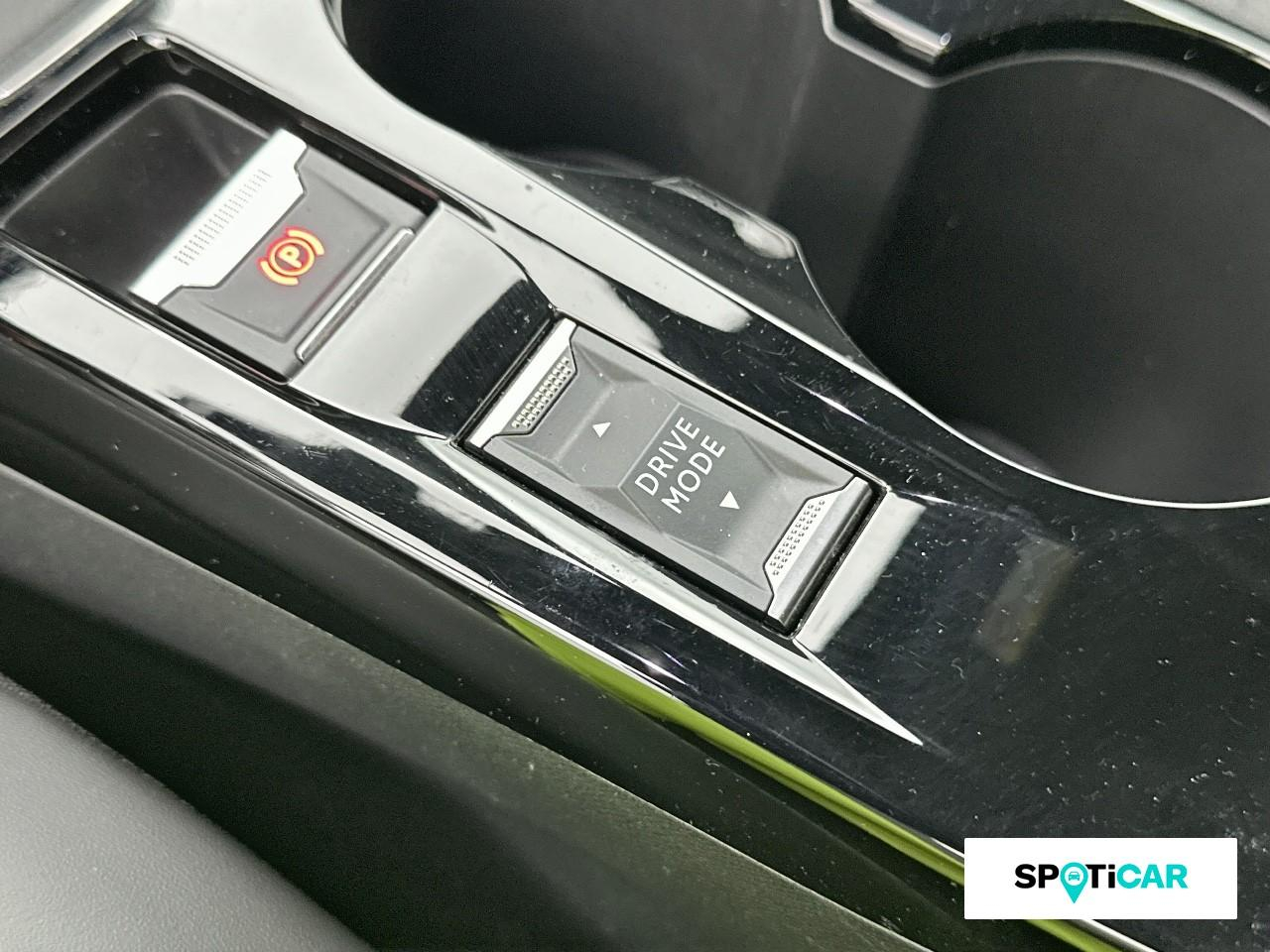 Peugeot 2008 1.2 puretech 100ch s&s allure — photo 19