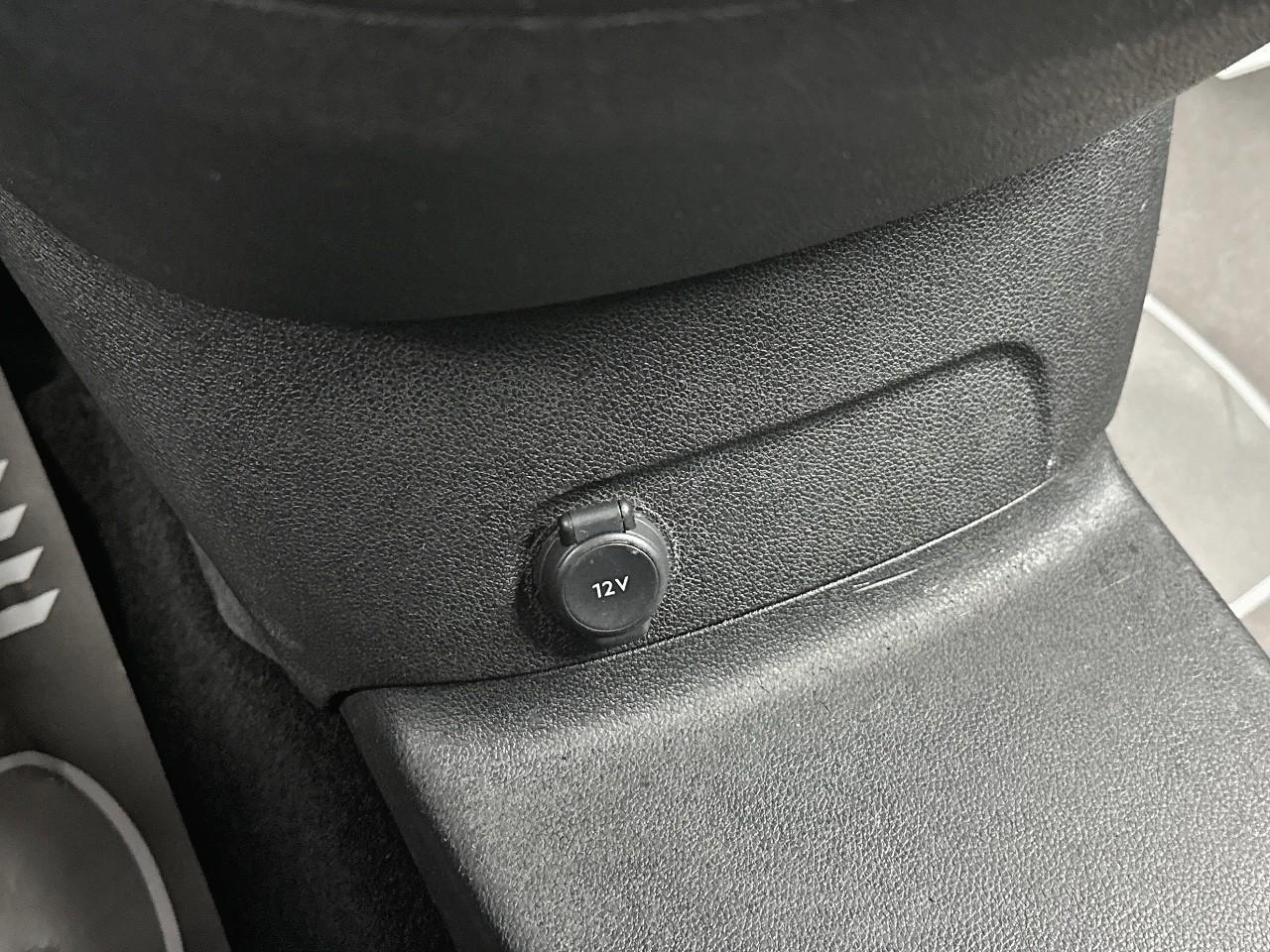 Citroën Berlingo van m 650 bluehdi 130 s&s eat8 driver — photo 32