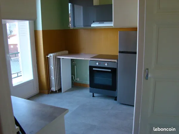 App. F3 jardin , garage, proche centre Brive