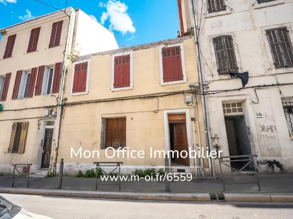 Vends immeuble - 220 m² - 18 pièces, 17 chambres - Marseille 13003