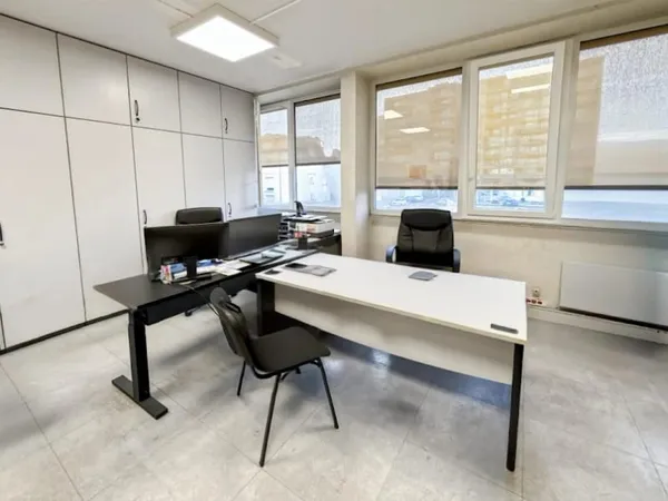 Local 22 m²
