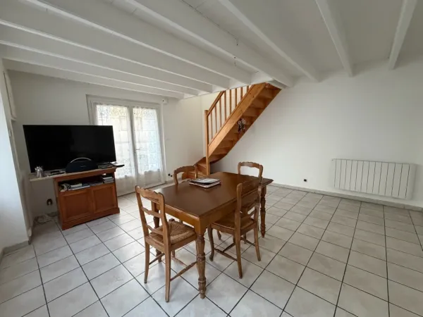 MAREUIL SUR LAY DISSAIS (85) COEUR DE VILLAGE ADORABLE MAISON 2/3 CHAMBRES SANS EXTERIEUR PROCHE LAY