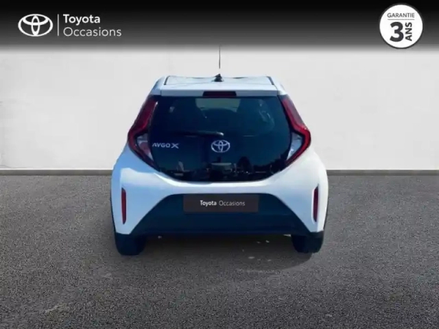 Toyota Aygo x 1.0 vvt-i 72ch dynamic s-cvt my23 — photo 4
