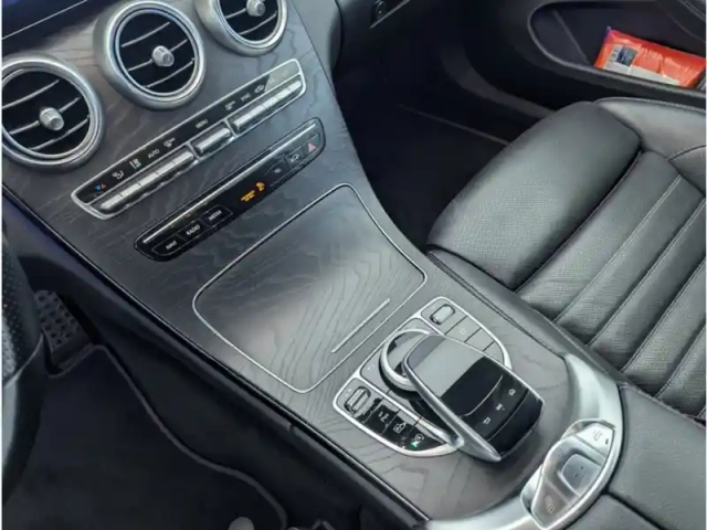 Mercedes Classe C 220 d amg line cab/20 — photo 29