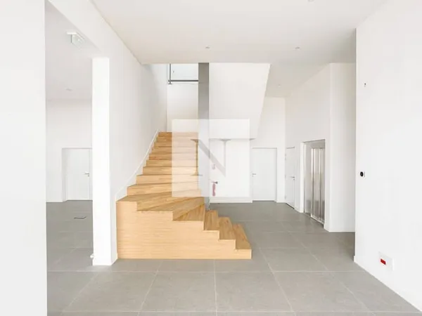 Bureaux 250 m²