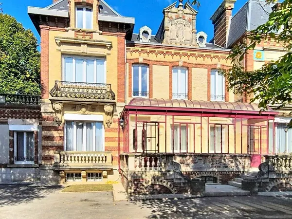 Demeure de Prestige Crepy En Valois 14 pièce(s) 443 m2