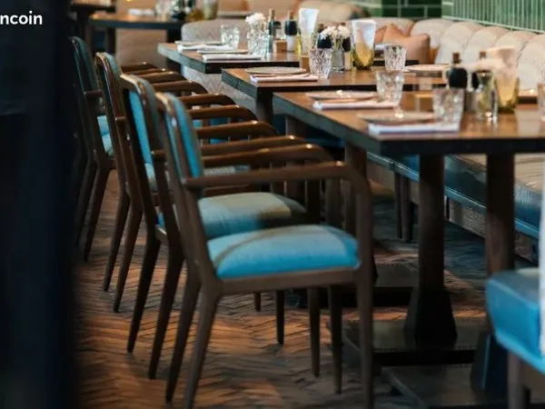 Restaurant 74 m² PARIS