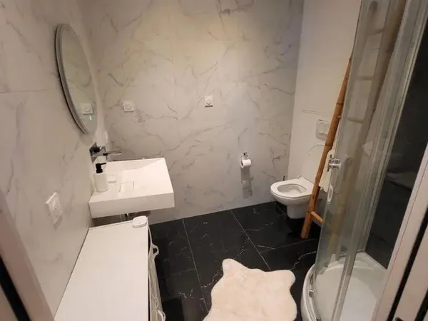 Beau studio meublé neuf 23m²