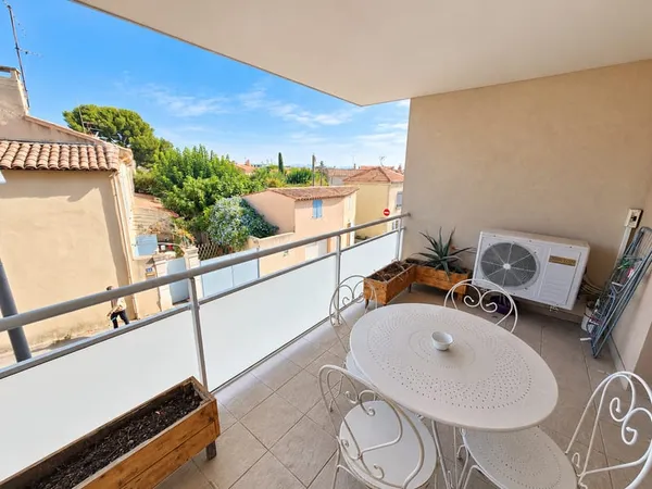 Location T3 meublé 71 m2 Terrasse 9 m2 et garage double