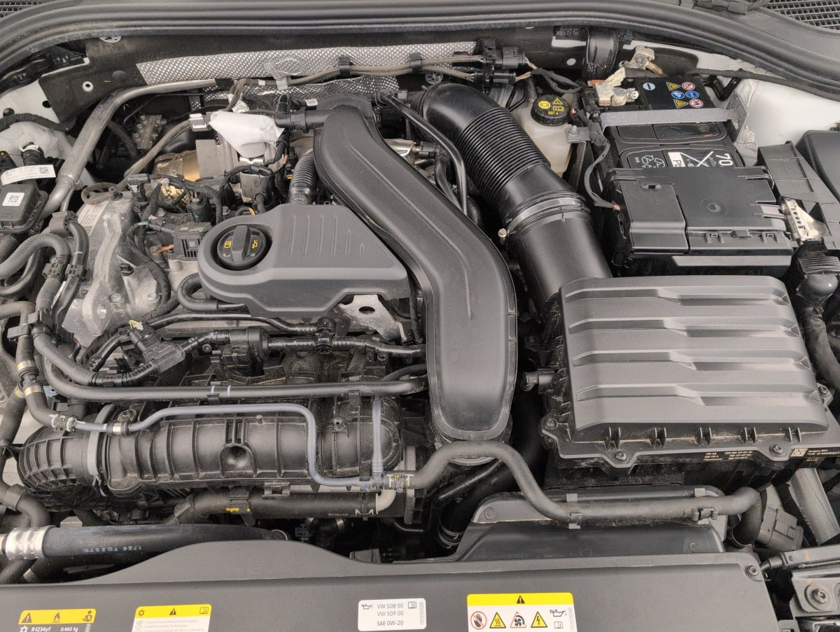 Volkswagen Passat — photo 22