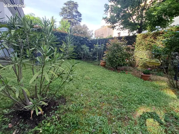 Écully centre - 70 m² - Rez-de-jardin - Résidence récente