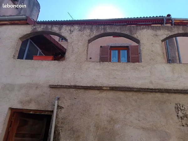 Vends maison,travaux a prévoir