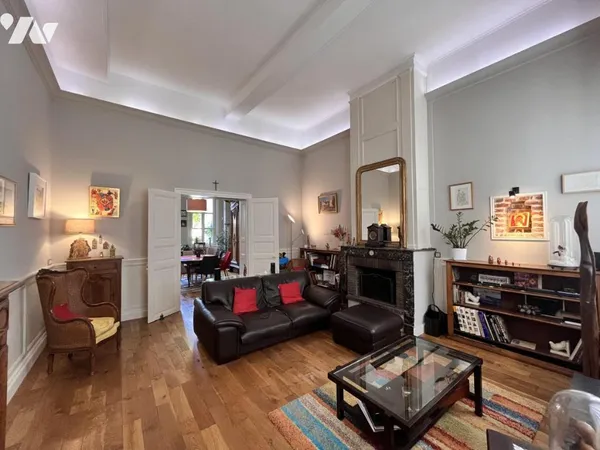 Maison 9 pièces 210 m²