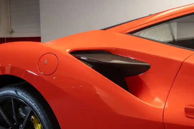 Ferrari F8 tributo 3.9  v8 biturbo 720ch — photo 12